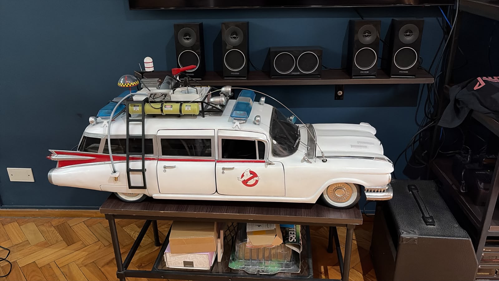 Ecto-1 — Réplica Cazafantasmas 1:6 — foto 2